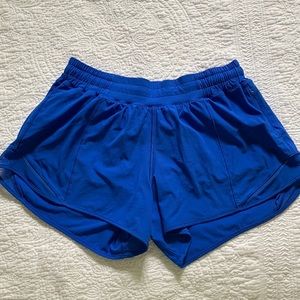 Lululemon Hotty Hot Shorts Lowride Tall Size 8- 4” inseam